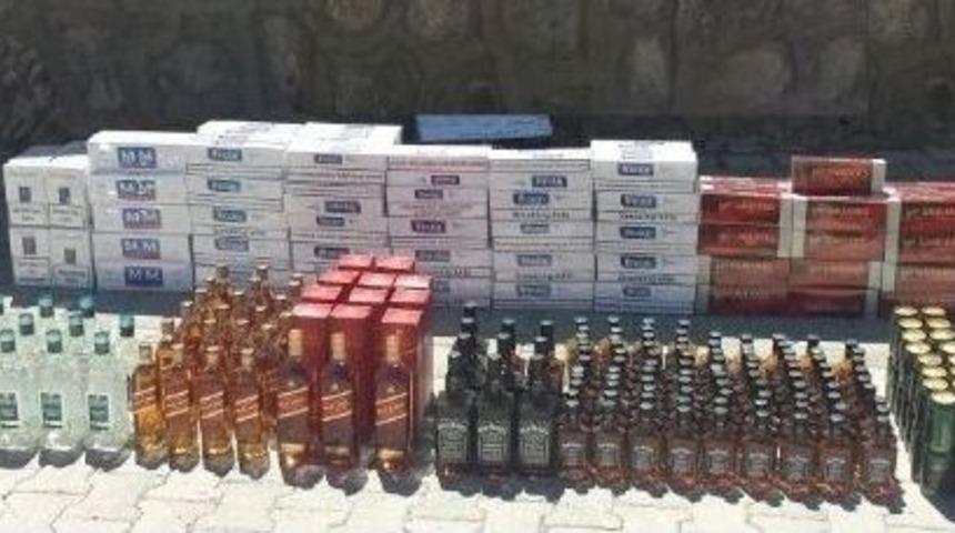 Hakkari’de Katır Sırtında Kaçak İçki Ve Sigara Sevkıyatı