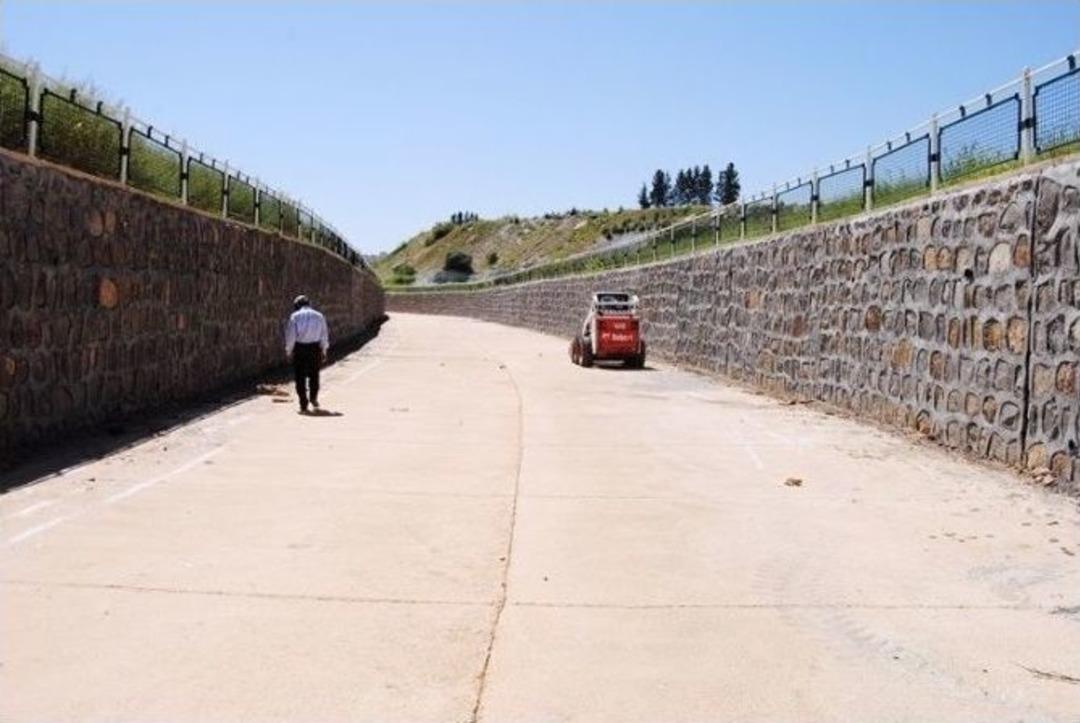 Merkezdeki Dereler Temizleniyor