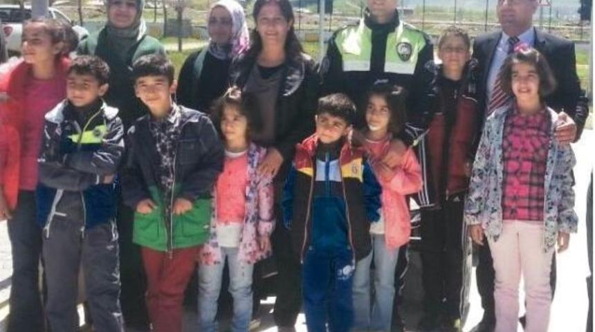 &Ccedil;ocuk Evlerindeki &Ccedil;ocuklar Trafik Eğitim Pistinde