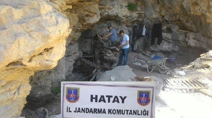 Ka&ccedil;ak Kazı Yapanlara Su&ccedil;&uuml;st&uuml;