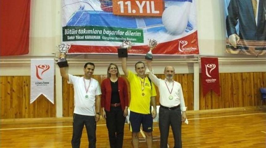 G&uuml;ng&ouml;ren Belediyesi Personeli Yarıştı