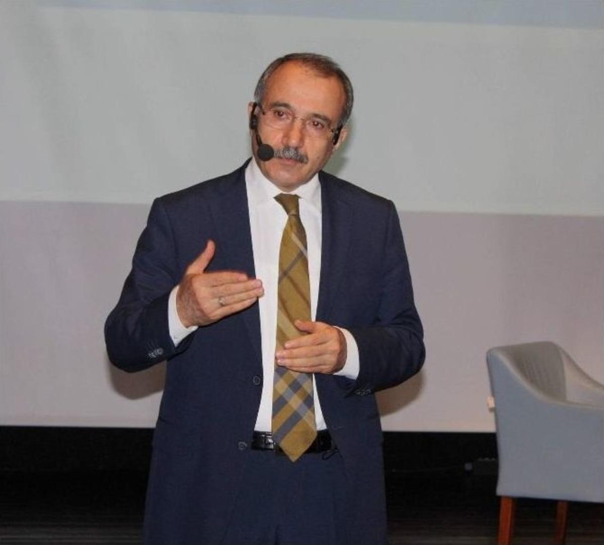 Eski Milli Eğitim Bakanı &Ouml;mer Din&ccedil;er: