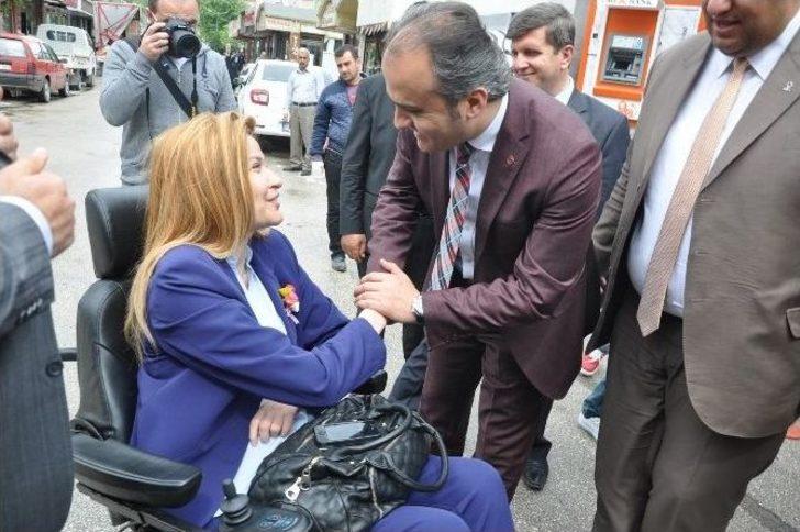Bir Fotoğrafla Türkiye’nin Tanıdığı Engelli Milletvekili Adayı İnegöl