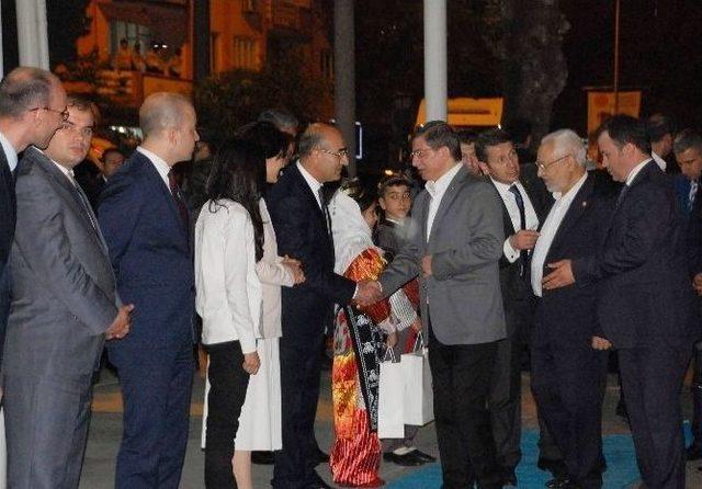 Başbakan Davutoğlu Adıyaman Valiliğini Ziyaret Etti