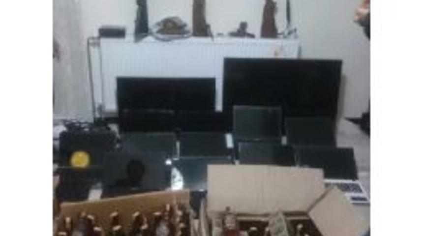 Aranan Ş&uuml;pheli Uyuşturucuyla Yakalandı