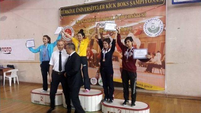 Mskü Kickboks’ta 5 Madalya İle Döndü