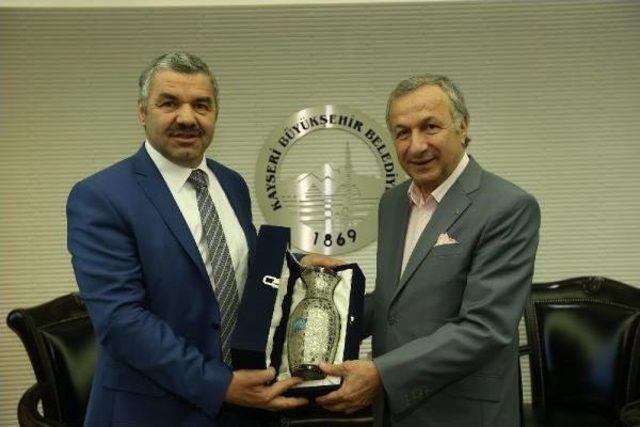 Tursab dan Erciyes Dağı na &Ouml;vg&uuml; 2