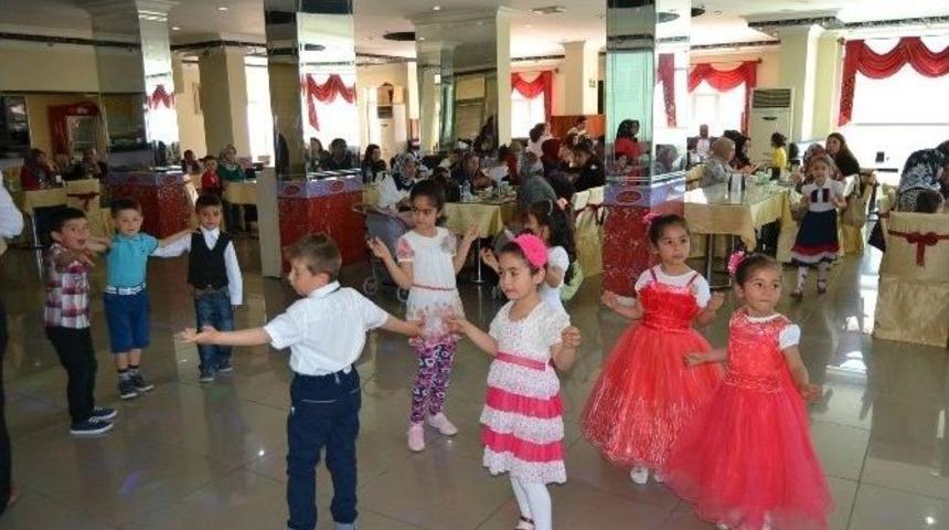 Kulu&rsquo;da Anasınıfı &Ouml;ğrencilerinden Anneler G&uuml;n&uuml; Programı
