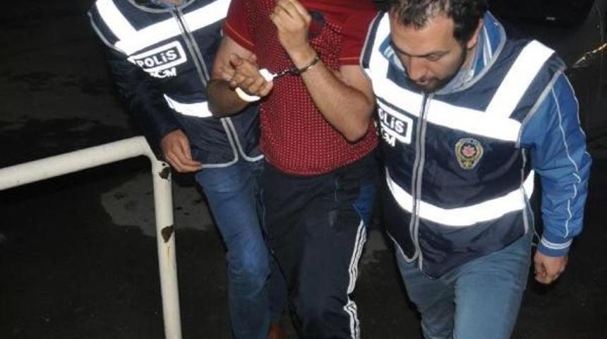 Otob&uuml;s Yolcularının &Uuml;zerinden Ecstacy, Bonzai Ve Eroin &Ccedil;ıktı