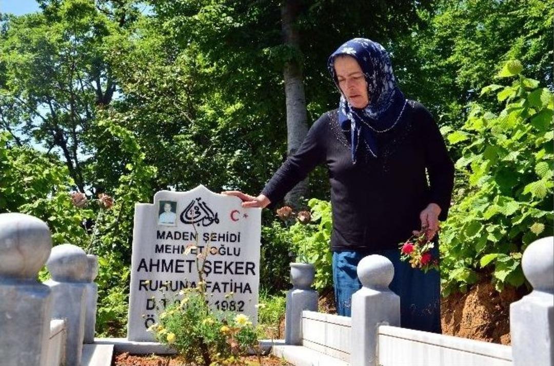 (&ouml;zel Haber) Maden Şehidinin Annesinin En Buruk Anneler G&uuml;n&uuml;