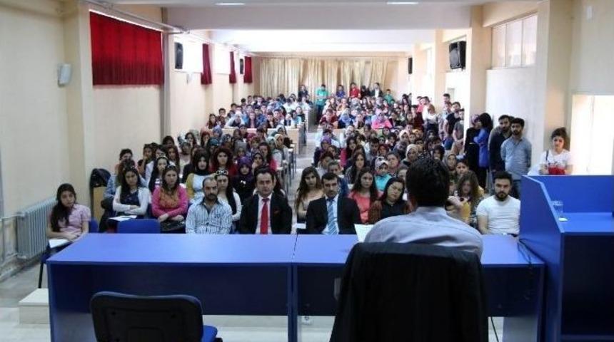 Gediz&rsquo;de &ldquo;kosgeb Girişimcilik Ve Ar-ge Destekleri&rdquo; Konferansı