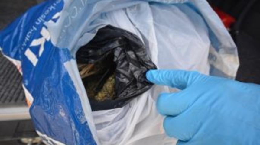 Mardin&rsquo;de 2 Kilo 830 Gram Esrar Ele Ge&ccedil;irildi