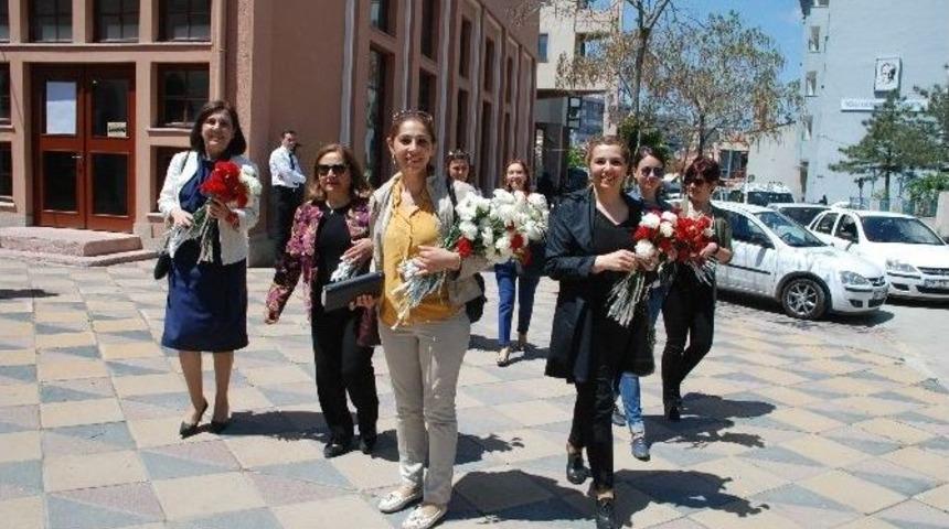 Prof. Dr. Gaye Usluer Anneleri Unutmadı