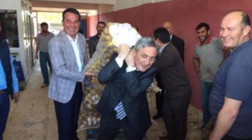 Mhp'li Ayhan: Patatesin Y&uuml;k&uuml;n&uuml; Mhp Kaldıracak