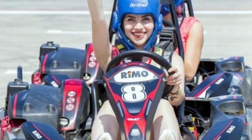 G&uuml;zeller Bodrum'da &Ccedil;ocuklar Gibi Eğlendi