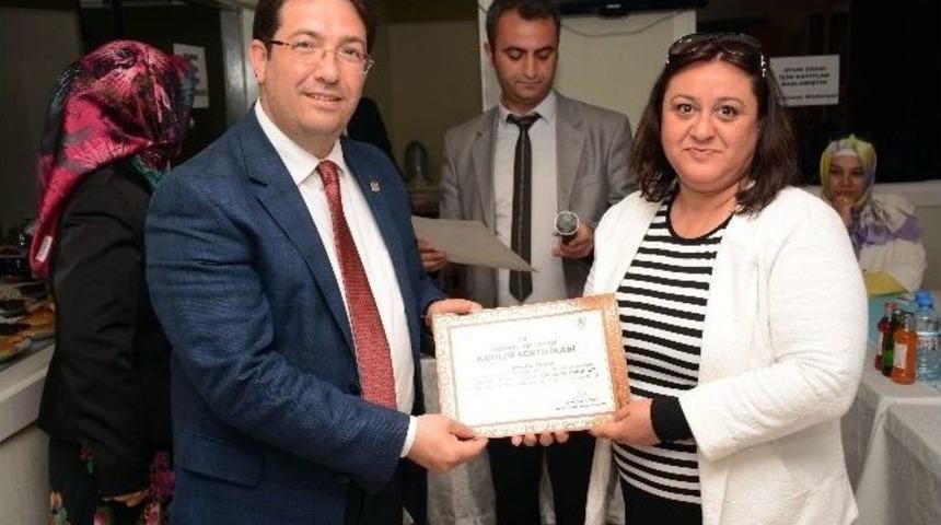 Akmek&rsquo;te 132 Hanıma Sertifikaları Verildi