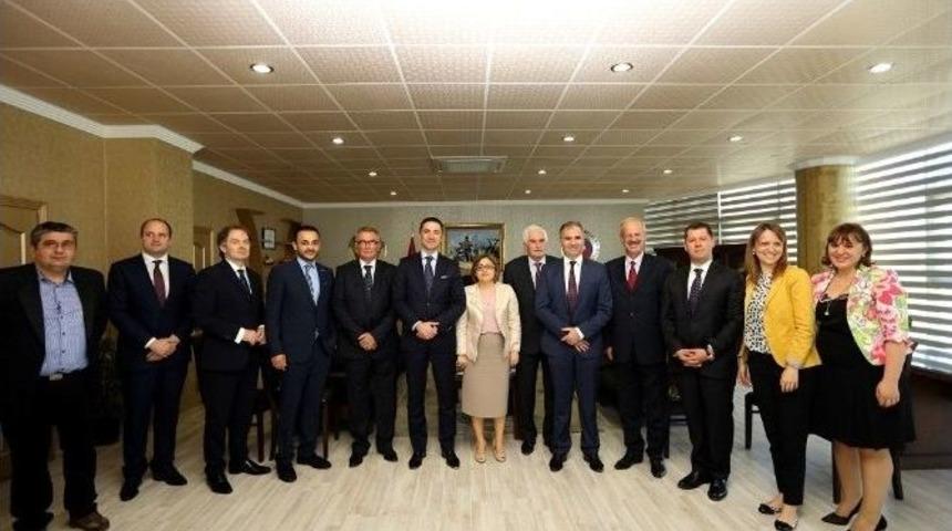 Karadağ, Gaziantep&rsquo;e &Ccedil;ıkarma Yaptı