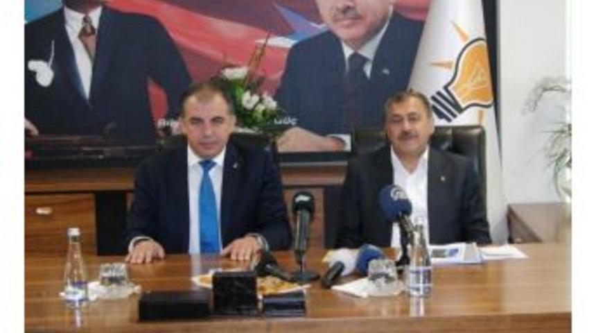 Bakan Eroğlu, Kocaoğlu'na Şube M&uuml;d&uuml;r&uuml; Cevap Verir