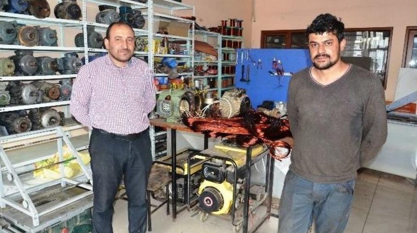 Hırsızlar 3 G&uuml;n Arayla Aynı İş Yerini Soydular