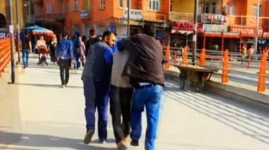 Telefon Dolandırıcılarına Su&ccedil;&uuml;st&uuml;