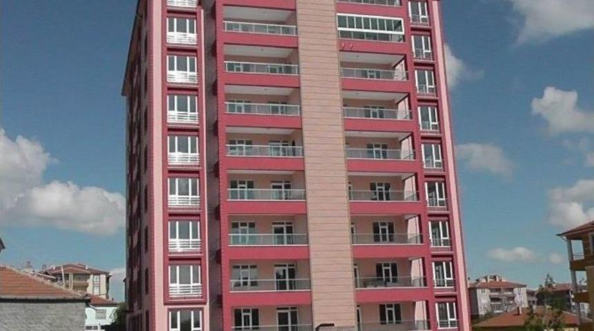 Yedinci Kattan Asans&ouml;r Boşluğuna D&uuml;şerek &Ouml;ld&uuml;