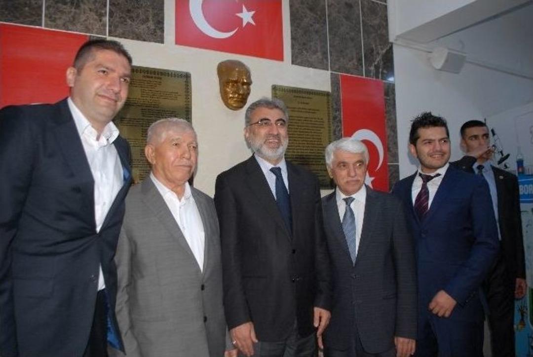 Bakan Yıldız, Burdur Abdi &Ouml;zeren İmam Hatip Ortaokulu&rsquo;nu A&ccedil;tı