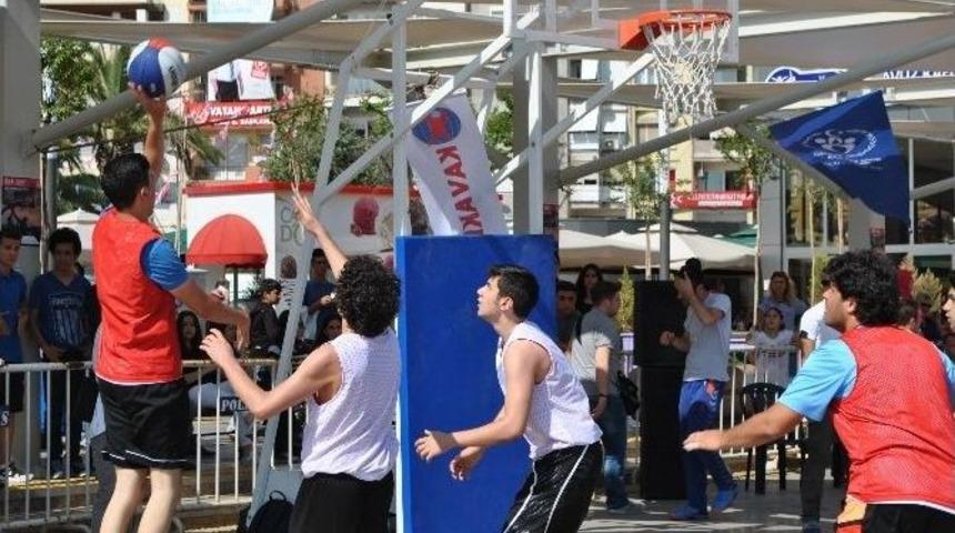 Gen&ccedil;lerden Aydın&rsquo;da Sokak Basketbol Ş&ouml;leni