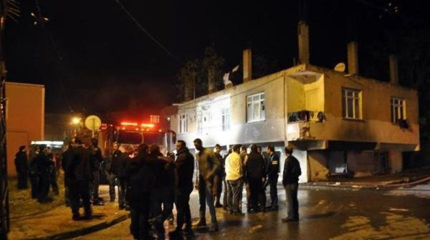 Başakşehir'de Suriyeliler Ile Mahalleli Arasında Gerginlik