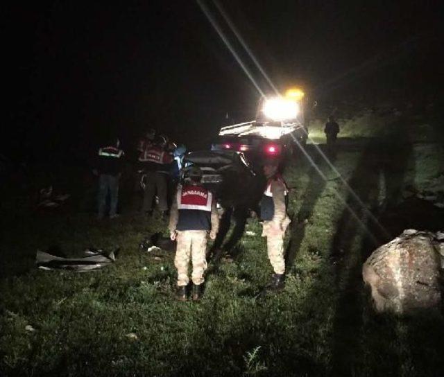 Kahramanmaraş ta Otomobil U&ccedil;uruma Devrildi: 2 &Ouml;l&uuml; 1