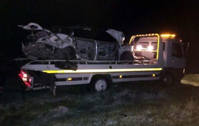 Kahramanmaraş ta Otomobil U&ccedil;uruma Devrildi: 2 &Ouml;l&uuml; 2