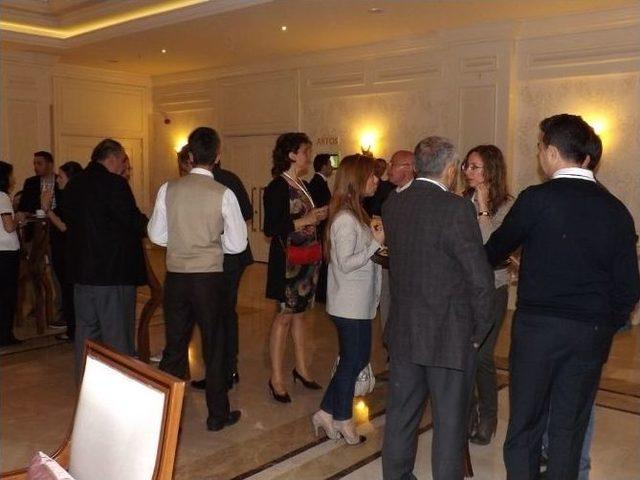 Van&rsquo;da Pet-bt Sempozyumu 1