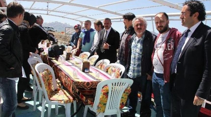 Ak Parti Van Milletvekili Kayat&uuml;rk;