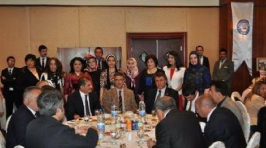 Mhp&rsquo;li Adayar, Kamu-sen&rsquo;in Anneler G&uuml;n&uuml; Programına Katıldı