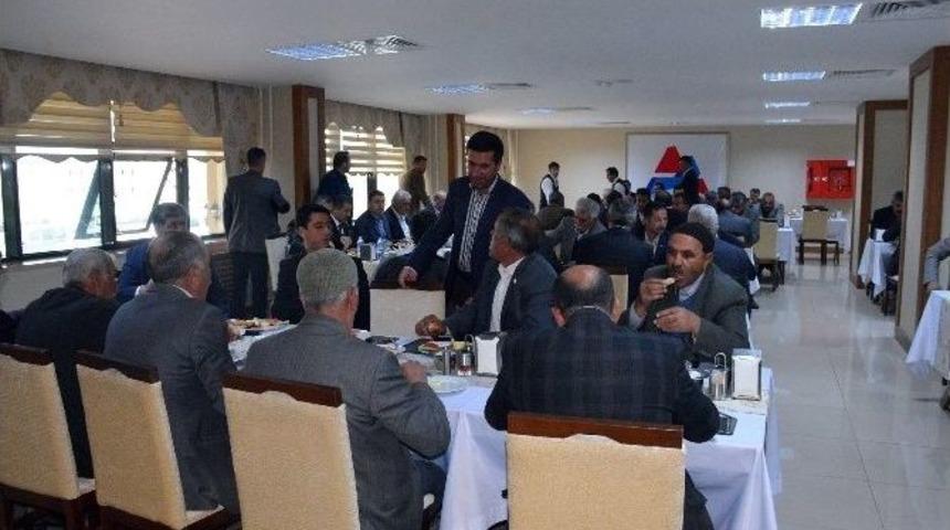 Vali Işın Muhtarlarla Biraraya Geldi