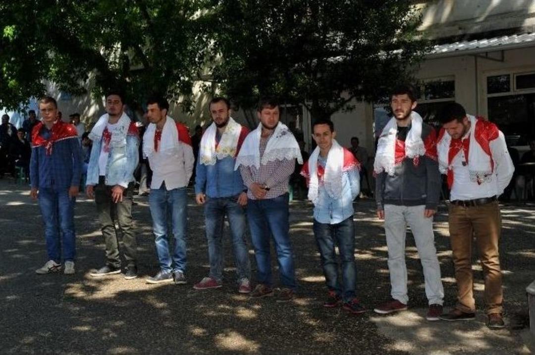 &Ccedil;ağlayan Askerleri Uğurladı