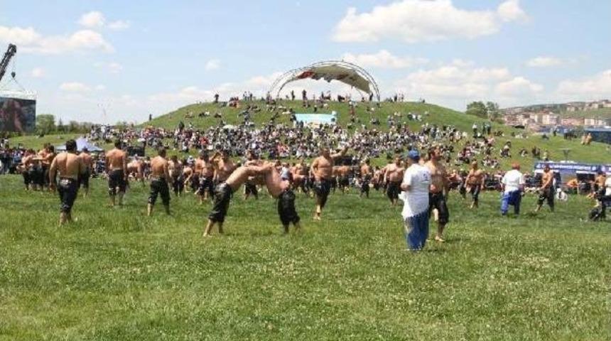 Seka Park Altın Kemer Yağlı G&uuml;reşleri Başladı