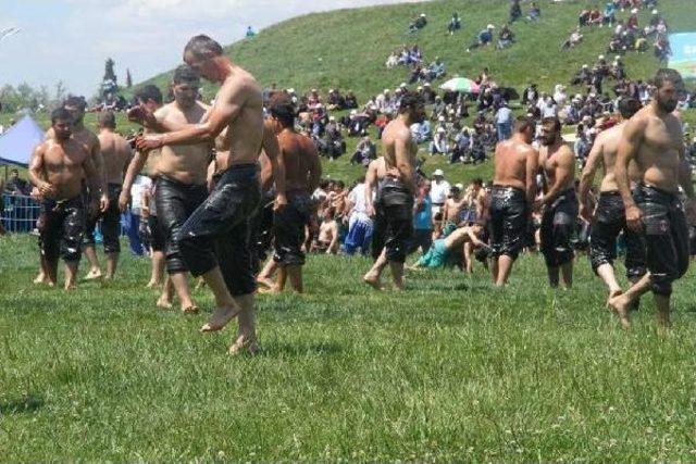 Seka Park Altın Kemer Yağlı G&uuml;reşleri Başladı 1