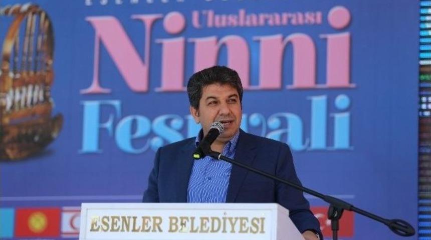 D&uuml;nya Ninnileri Esenler&rsquo;de Yankılandı