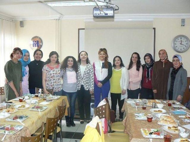 İmo Kadın Kolları Komisyonu Geleneksel Anneler G&uuml;n&uuml; Kahvaltısı 2
