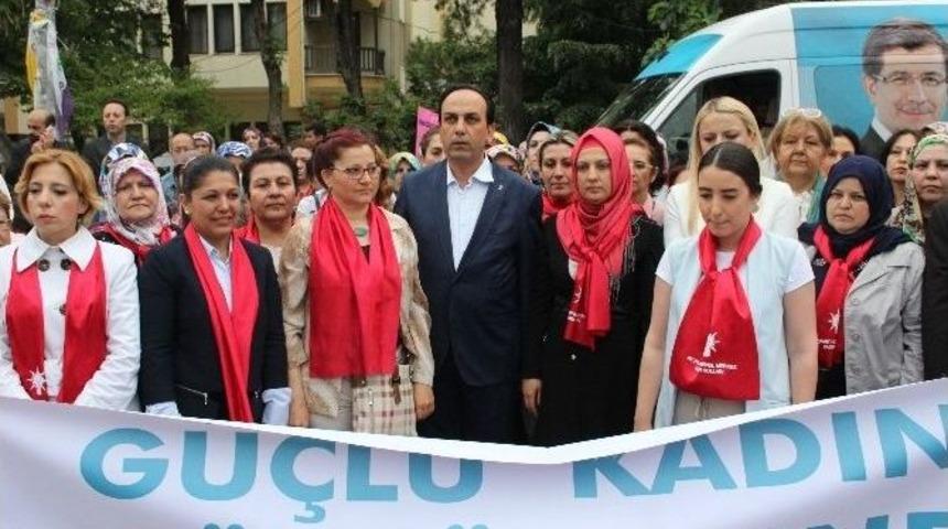 Ak Partili Kadınlardan Anneler G&uuml;n&uuml; Y&uuml;r&uuml;y&uuml;ş&uuml;
