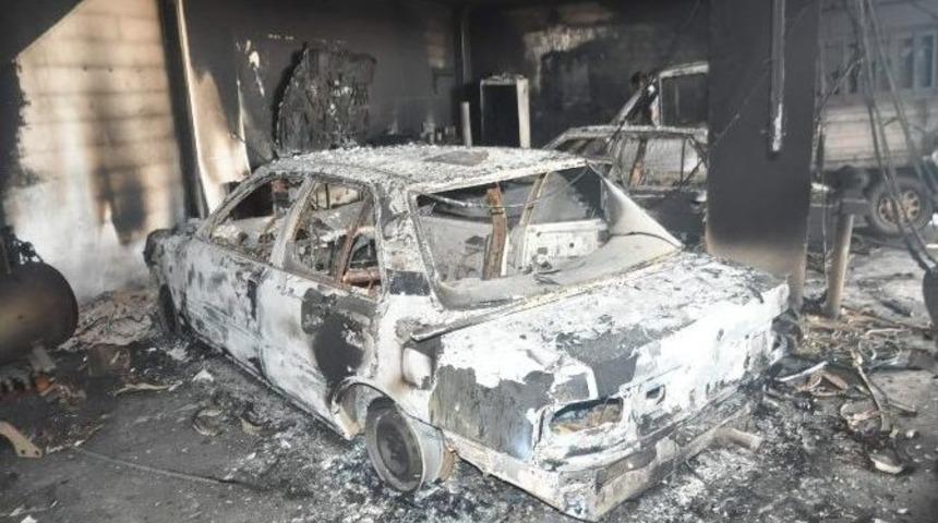 4 Ara&ccedil; Cayır Cayır Yandı