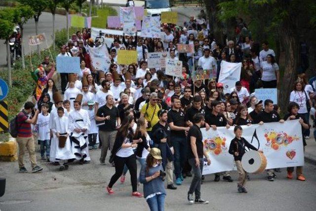 Karabük'te Engelliler Için Festival Düzenlendi