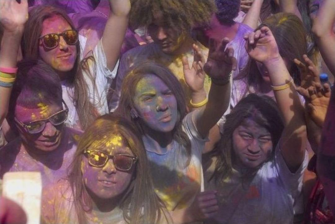 G&uuml;n&uuml;n En Renkli Haberi