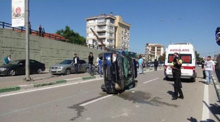 Otomobil K&ouml;pr&uuml;den U&ccedil;tu: 2 Yaralı