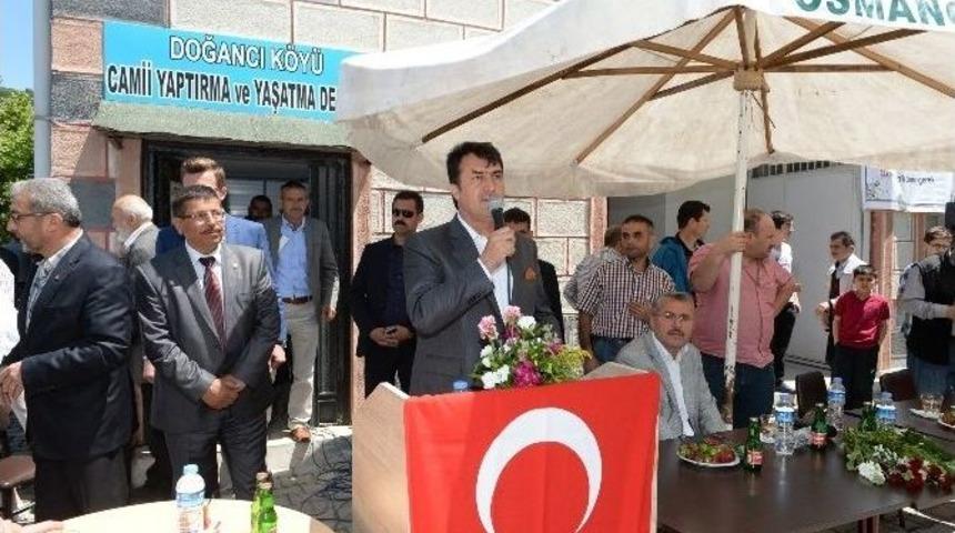 Başkan D&uuml;ndar K&ouml;y Hayrına Katıldı