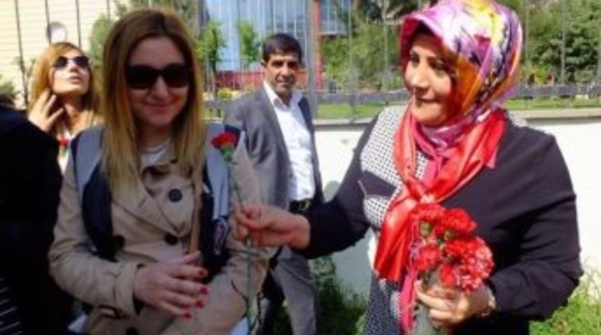 D&uuml;rdane Yalar&rsquo;dan Anneler G&uuml;n&uuml; Mesajı