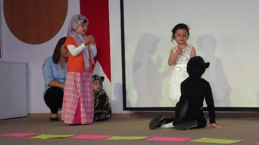 Kreş &Ouml;ğrencileri Anneler G&uuml;n&uuml;n&uuml; Kutladı