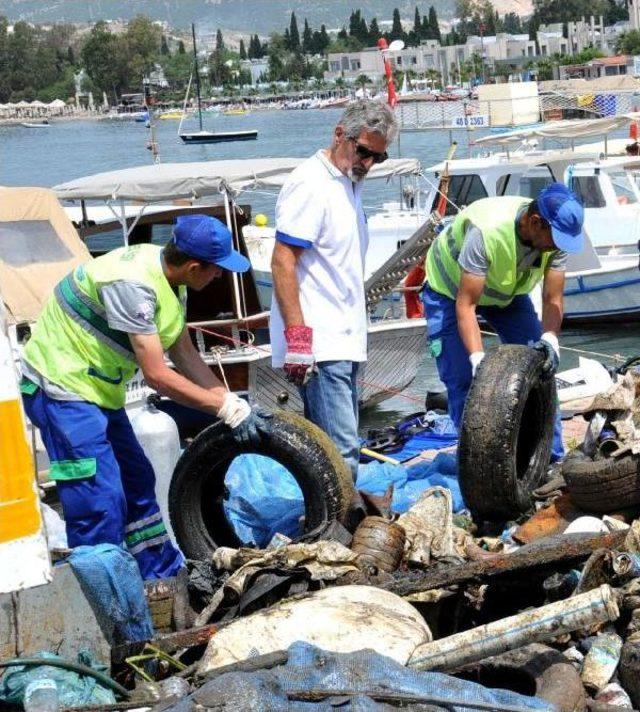 Deniz Dibi Temizliği Bitez'de Devam Etti