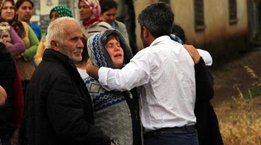 Otomobilin Çarpıp Kaçtığı Kadın Öldü