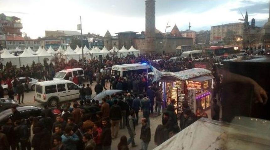 Erzurum&rsquo;da Hdp Se&ccedil;im Otob&uuml;s&uuml;ne Saldırı